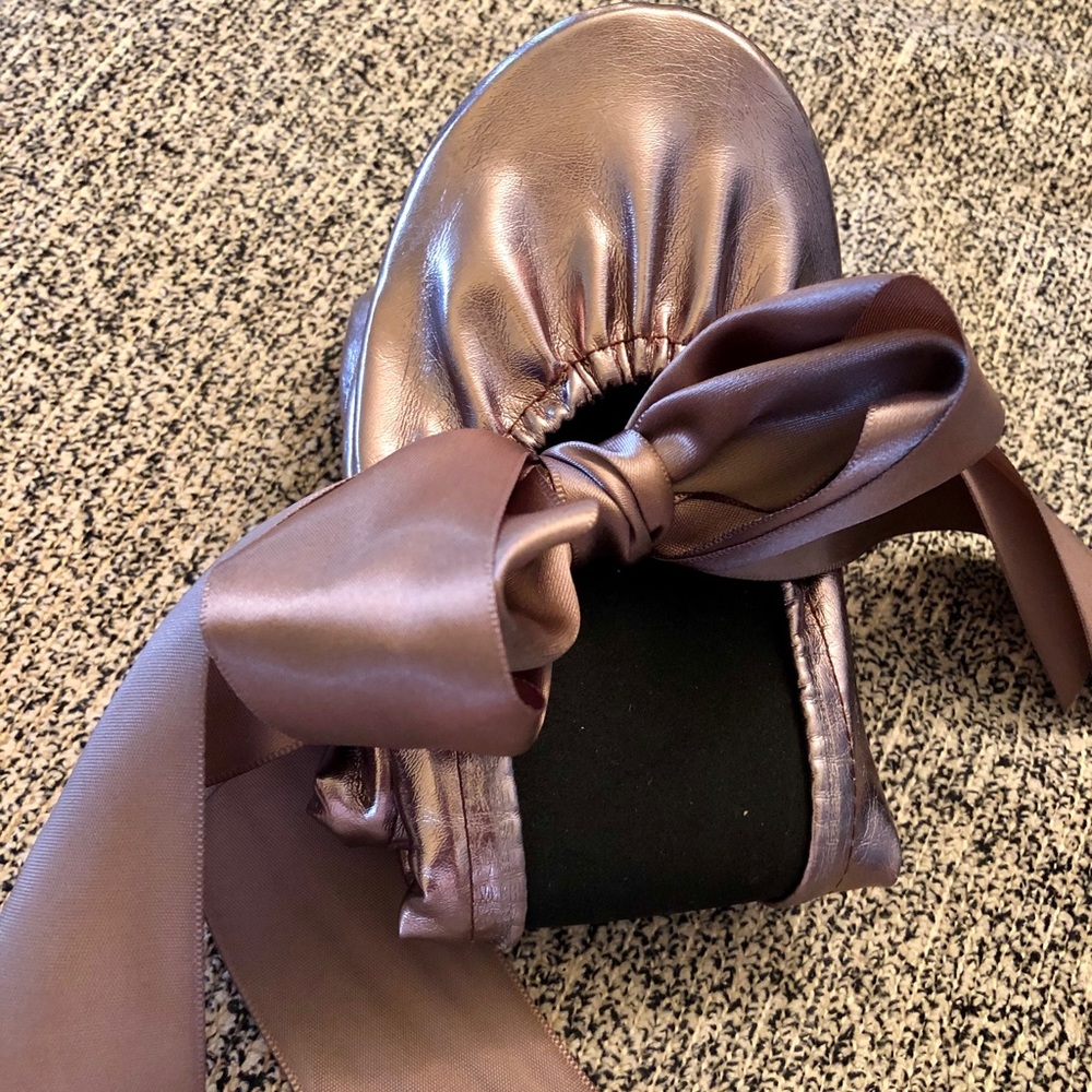 Rescue Flats Ballet Medium brand new copper/bronze